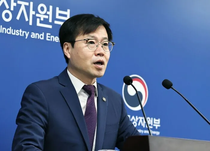 U.S. to Slash Tariffs on Japanese Autos to 15%, South Korea Faces Uphill Battle with 25% Duty