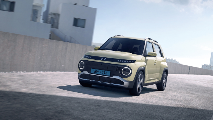 Hyundai Cracks Japan’s Tough Auto Market With Small EV