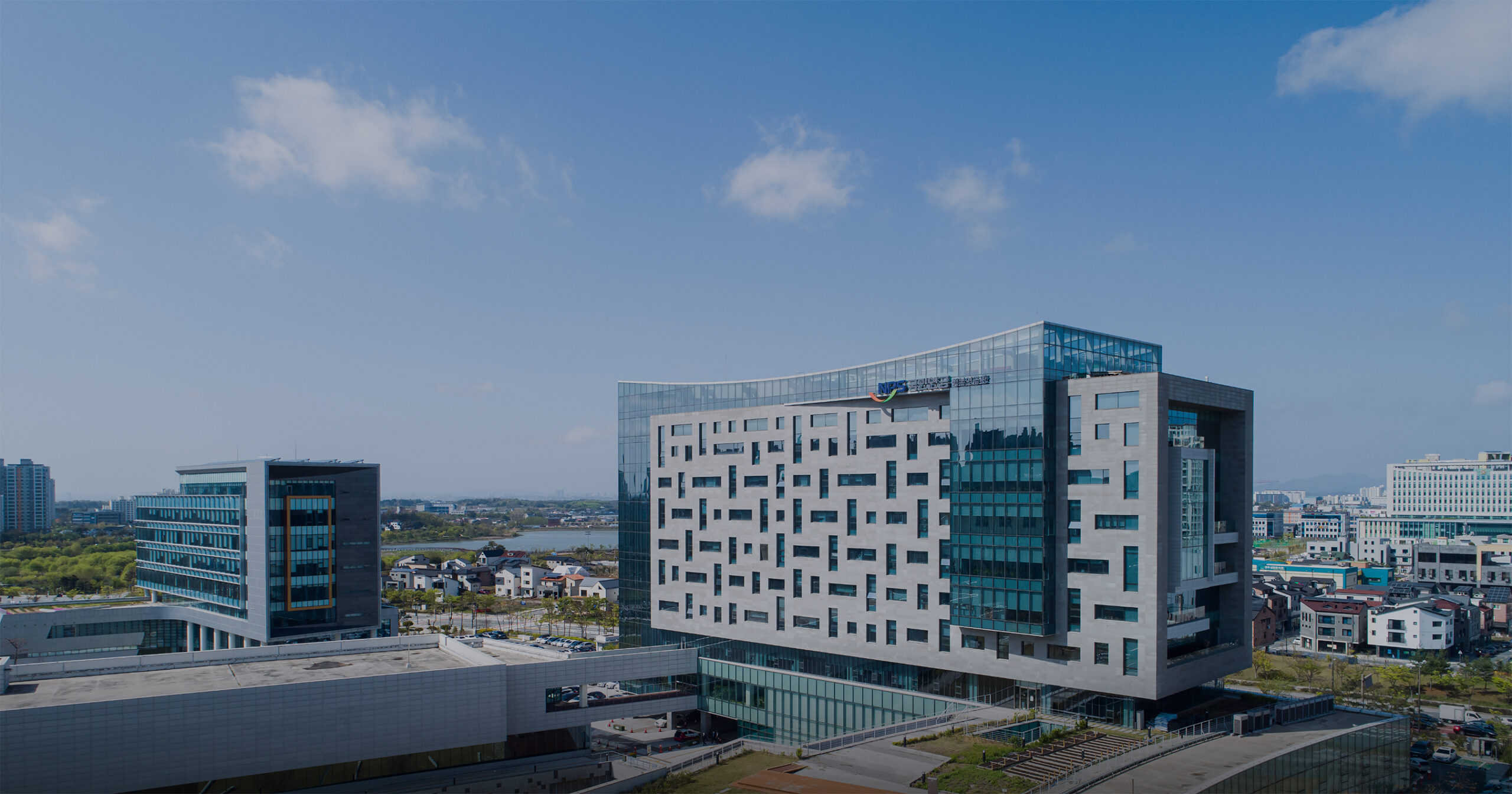 South Korea’s National Pension Fund Scores Big on Warner Bros. Discovery Bet